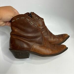 Laredo ankle leather cowboy boots size 6